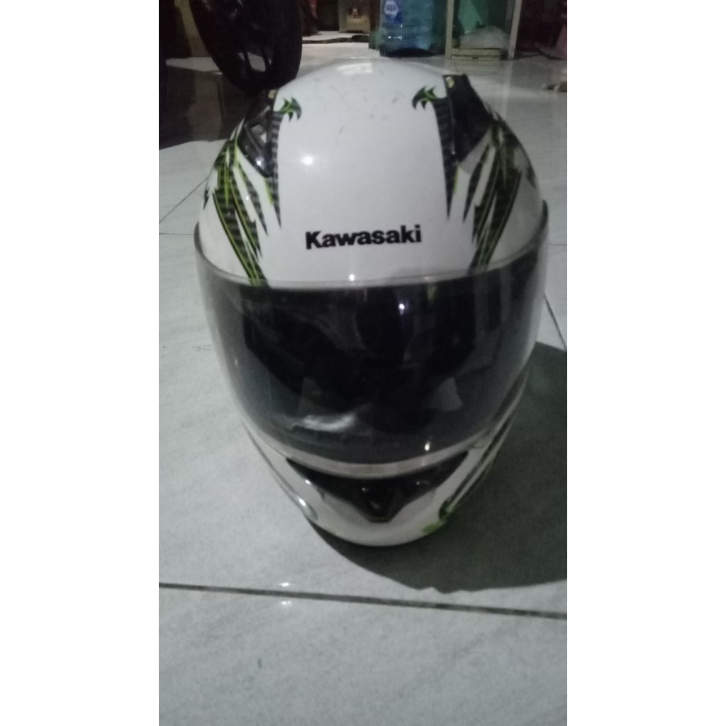 Helm kawasaki ninja rr ori bawaan mulus bersih
