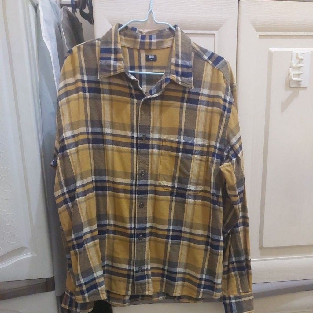 Preloved Pribadi Kemeja Pria Uniqlo