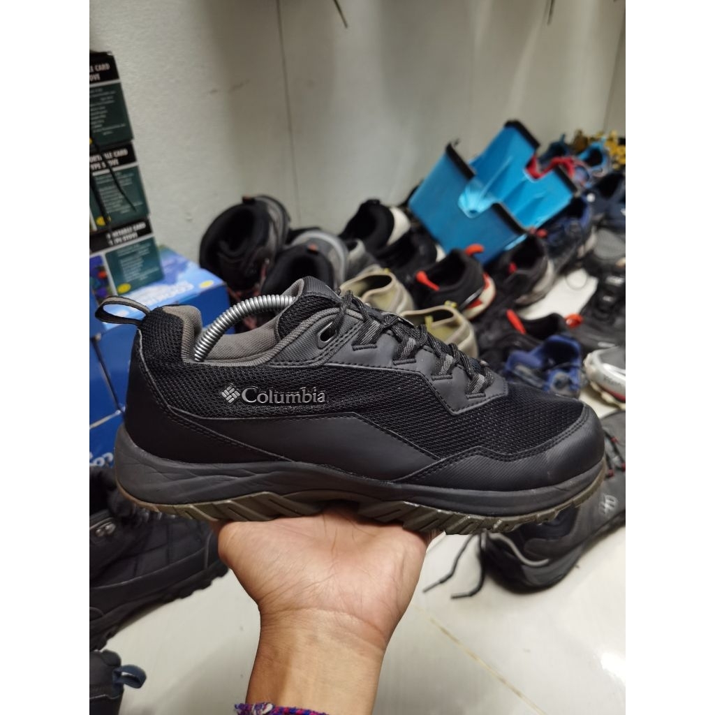 Columbia Size 42,5Sepatu Hiking Gunung Trail Run