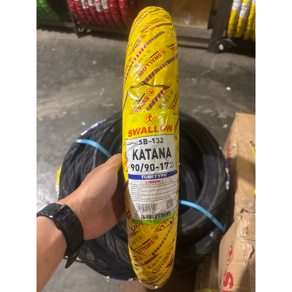 SWALLOW SB-132 KATANA 90/90 RING 17 TUBETYPE