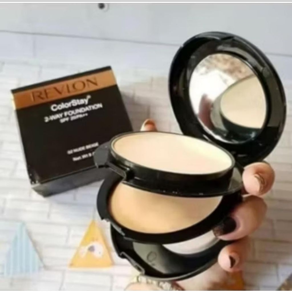 Bedak Revlon 2in1 bedak padat dan basah