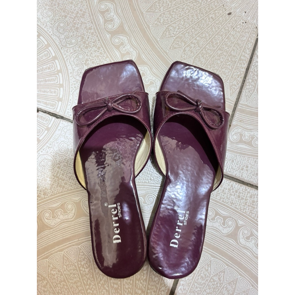 PRELOVED Sendal
