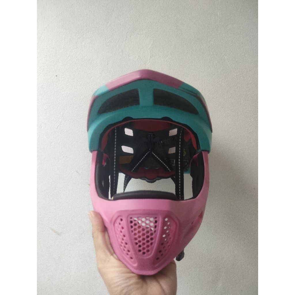 helm pushbike second