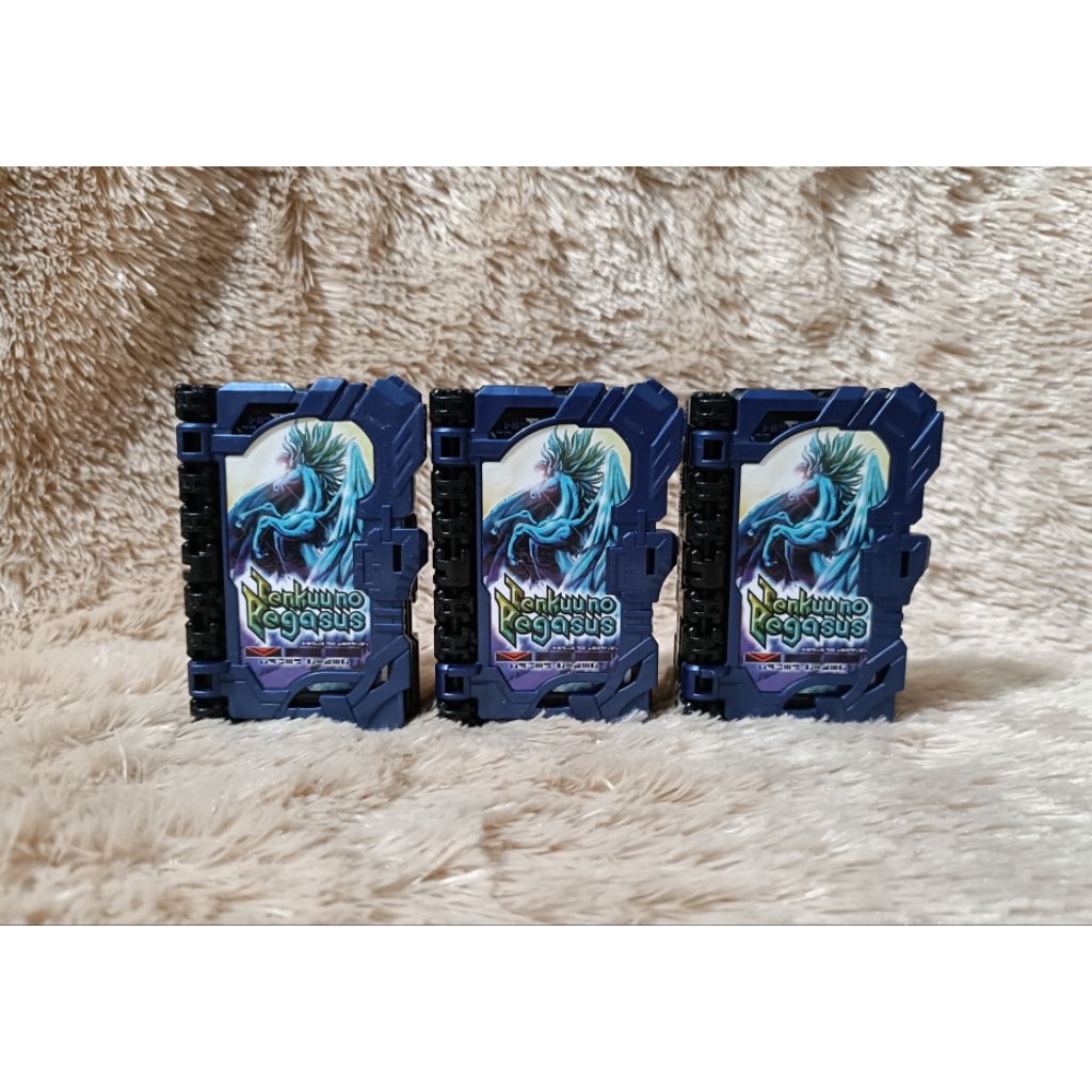 DX Tenkuu no Pegasus Wonder Ride Book dari seri Kamen Rider Saber