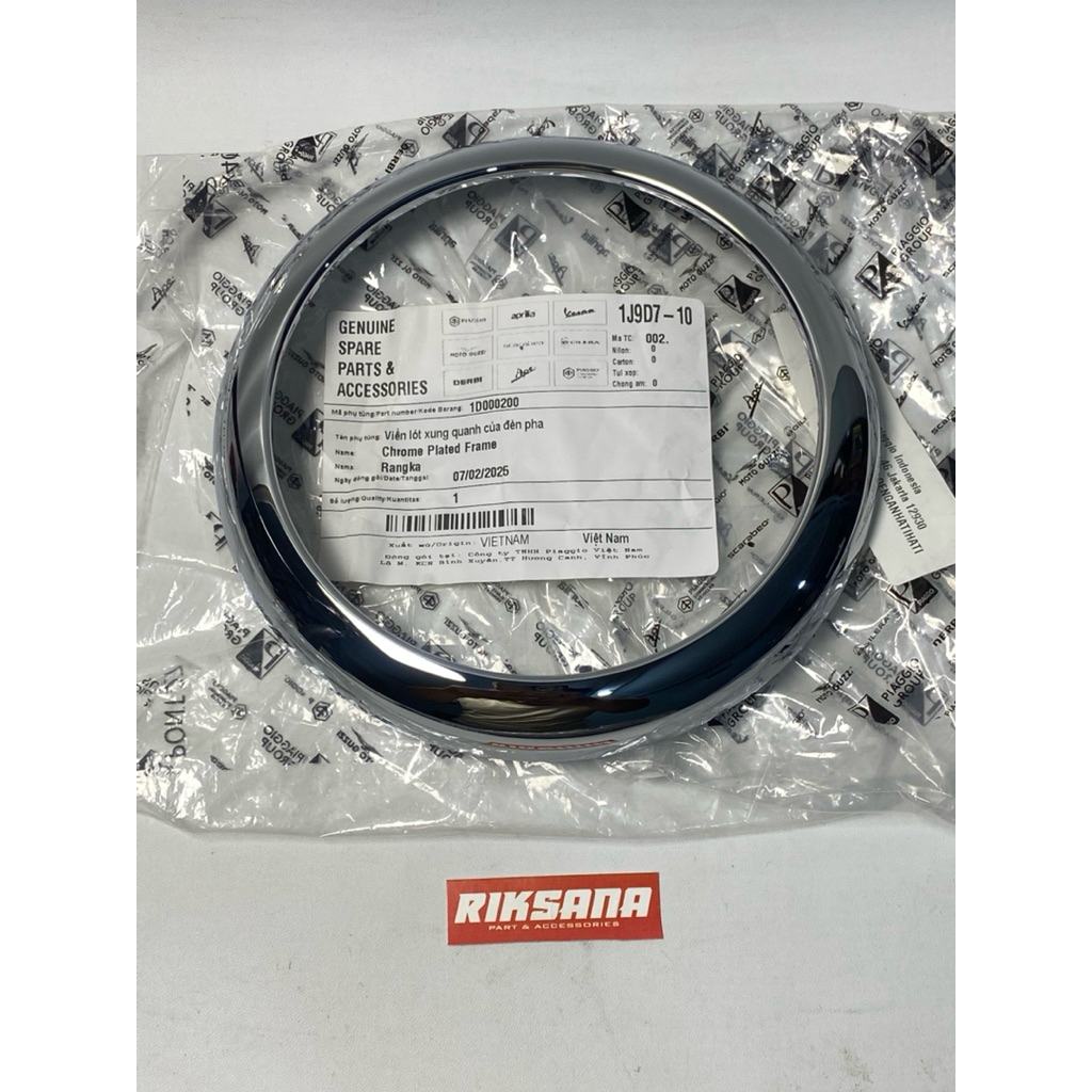 Cover Lampu Depan Vespa LXV Original Piaggio