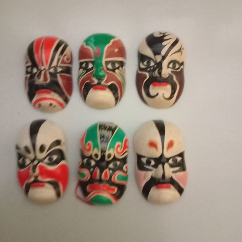 topeng mini kayu lawasan