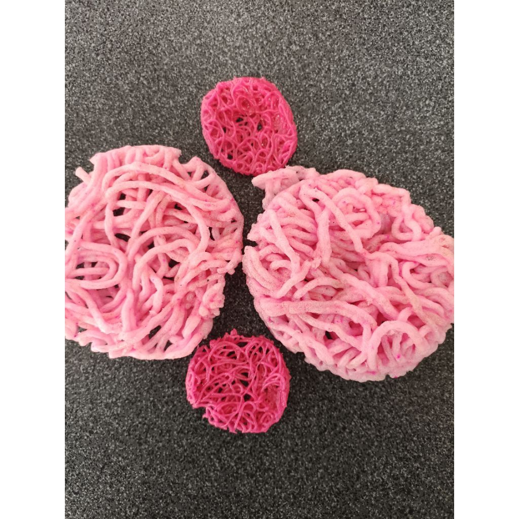 Grilshop7 Kerupuk Barabir Merah Mentah Khas Jember 1Kg.Gurih Sedap, Produksi Asli Jember, Rasa Di