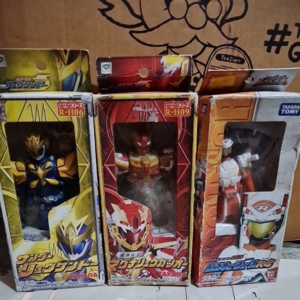 Takara Madan Senki Ryukendo Thunder Ryukendo Handy Hero Series R-H06. Handy Hero Series RFH-04 Rescu