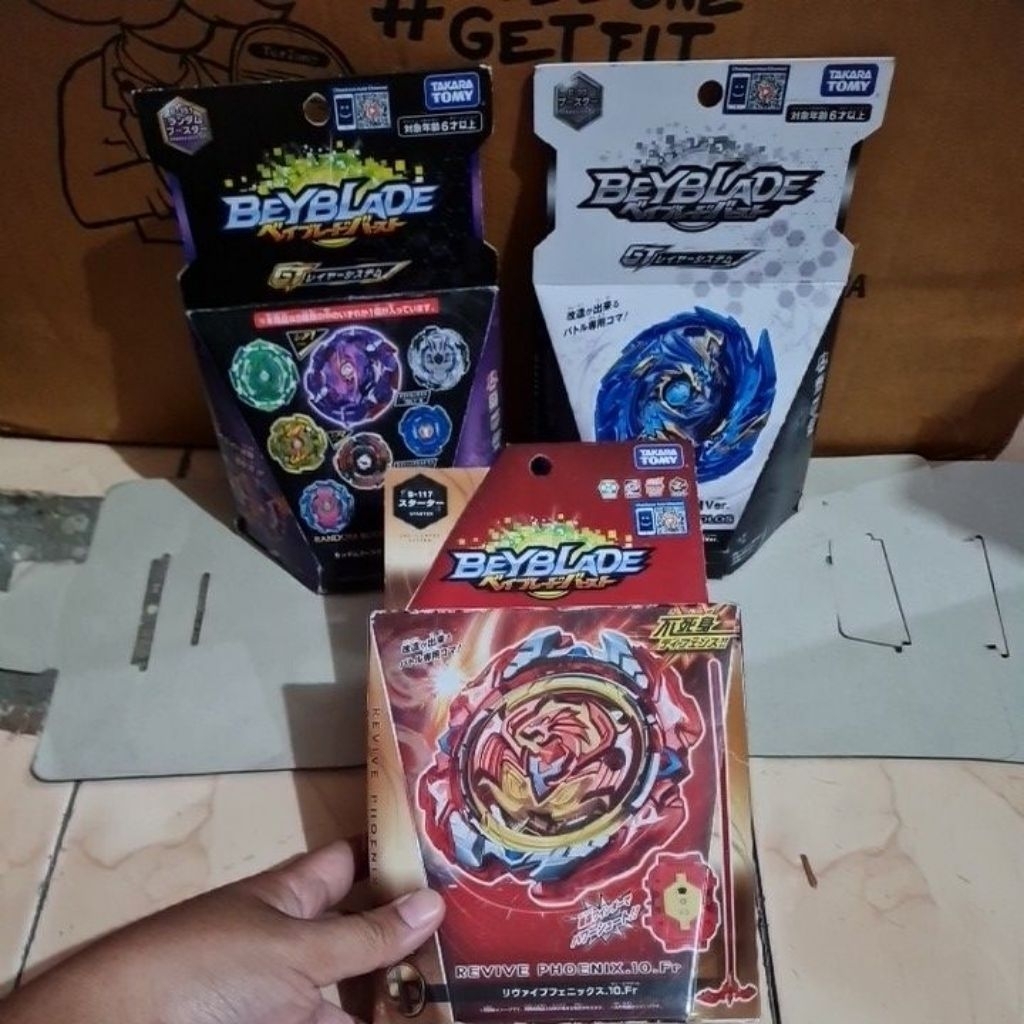 Beyblade revive phoenix 10. master diabolos. random booster vol 17