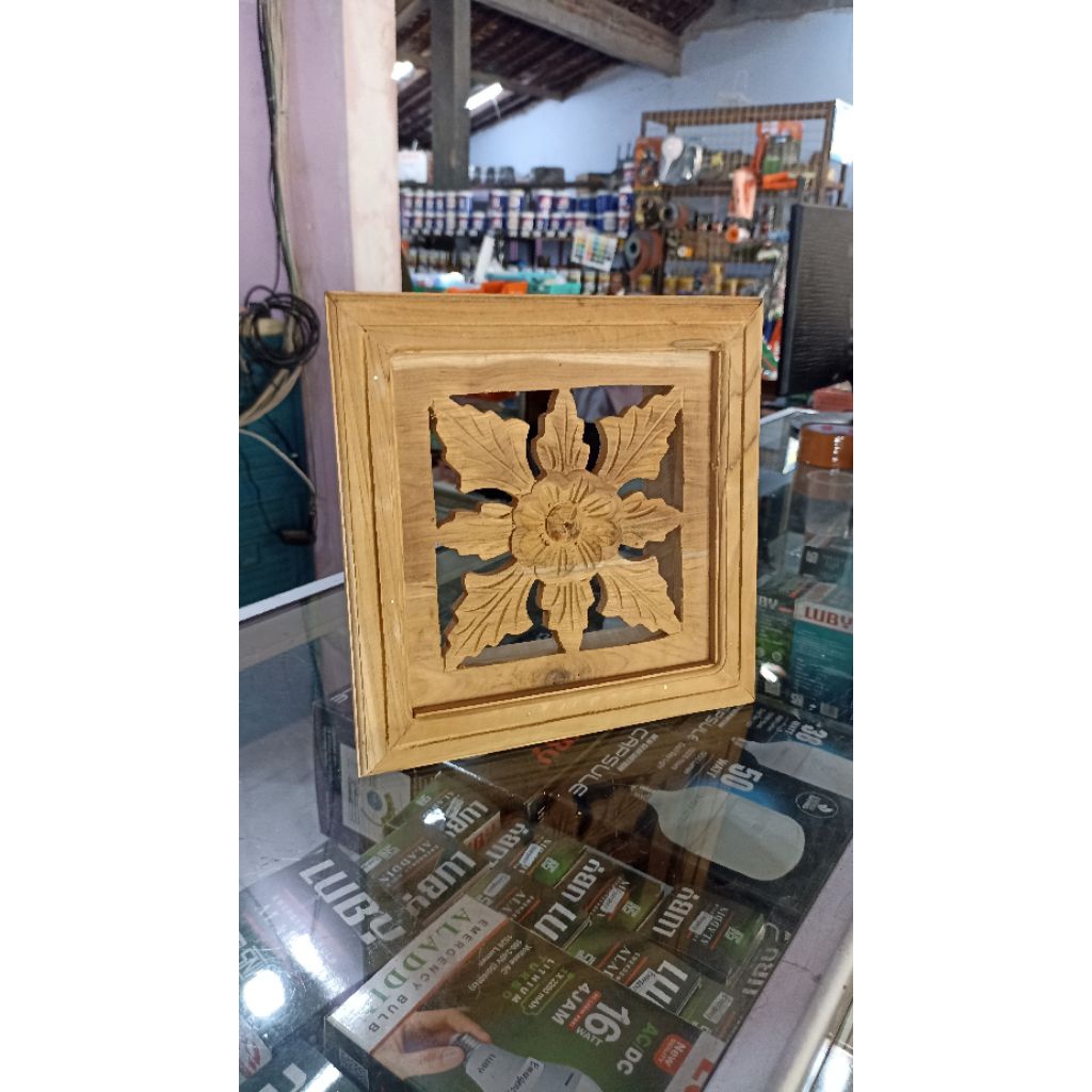 Loster Kayu Ukiran Jepara