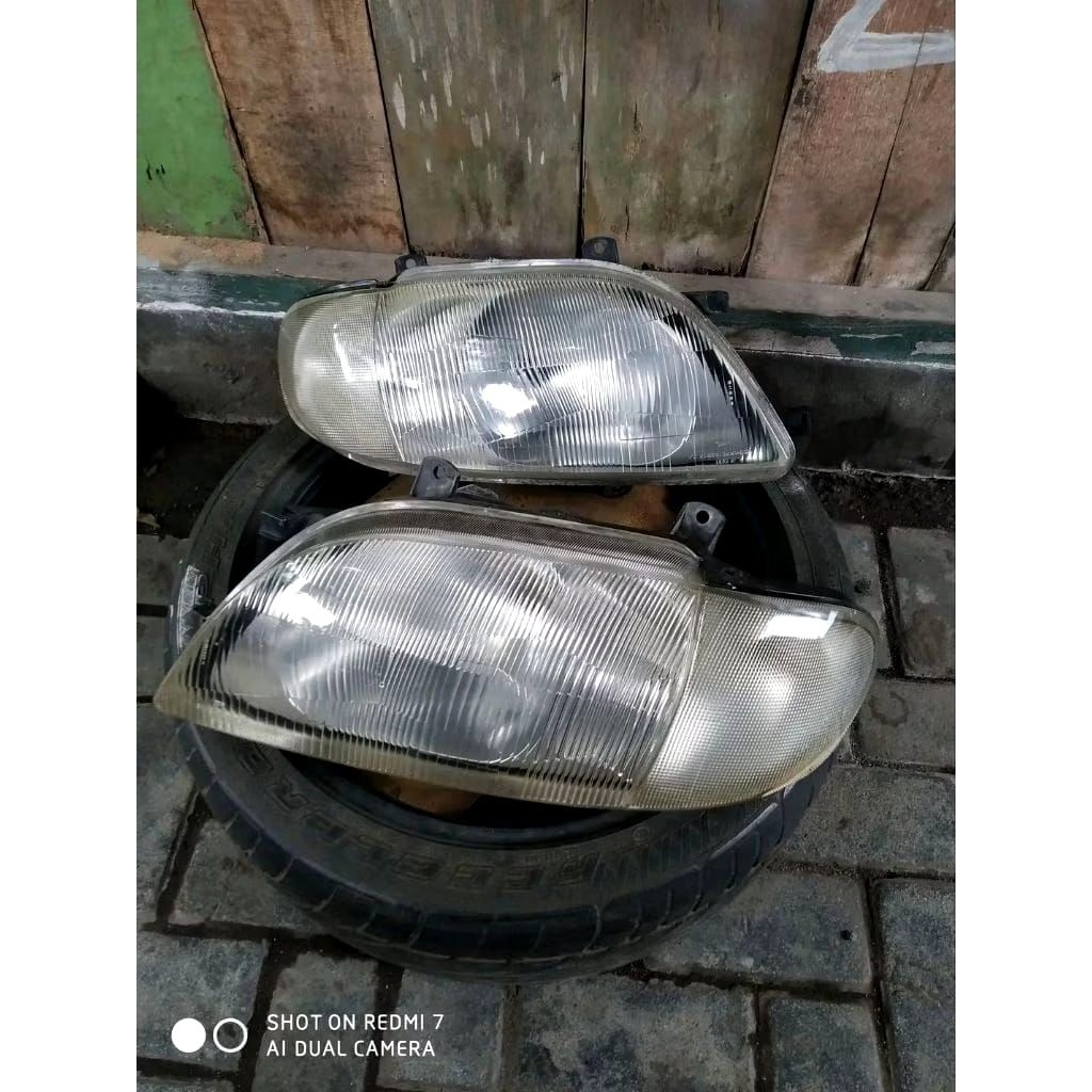 lampu depan daihatsu taruna atau lampu depan taruna atau lampu depan daihatsu taruna csx atau lampu 