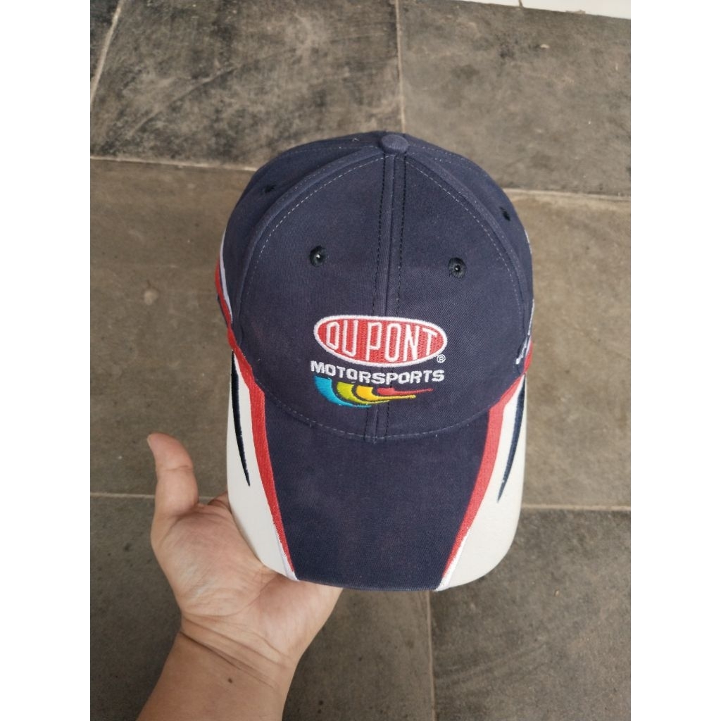 Topi Nascar Dupont