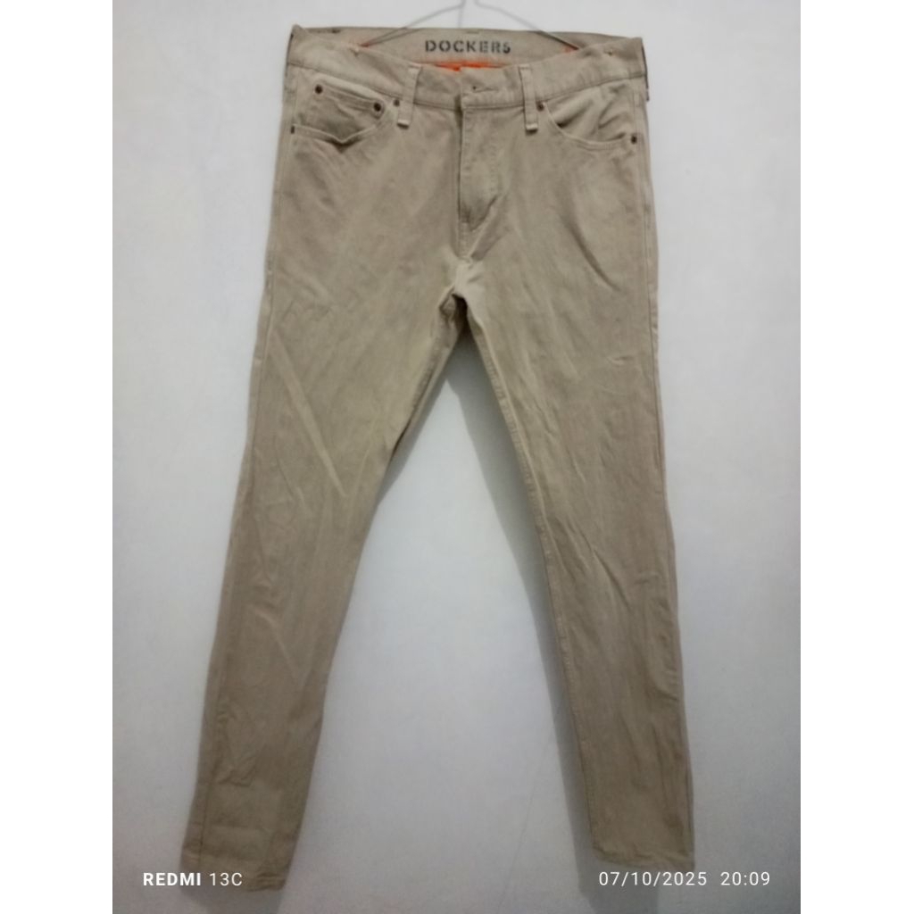 preloved celana panjang chino pria dockers