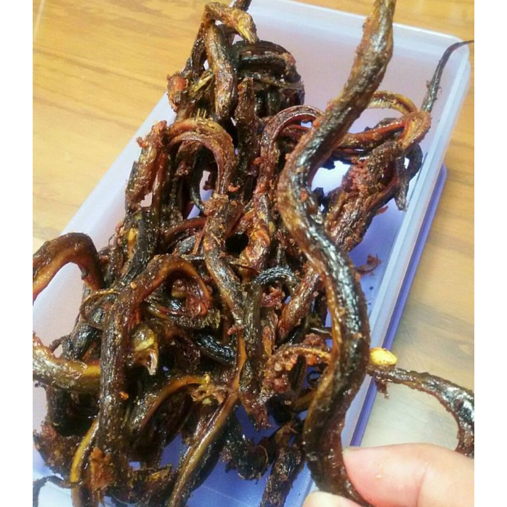 Belut goreng tanpa tepung gurih dan enak ( Belut Ukuran Kecil )