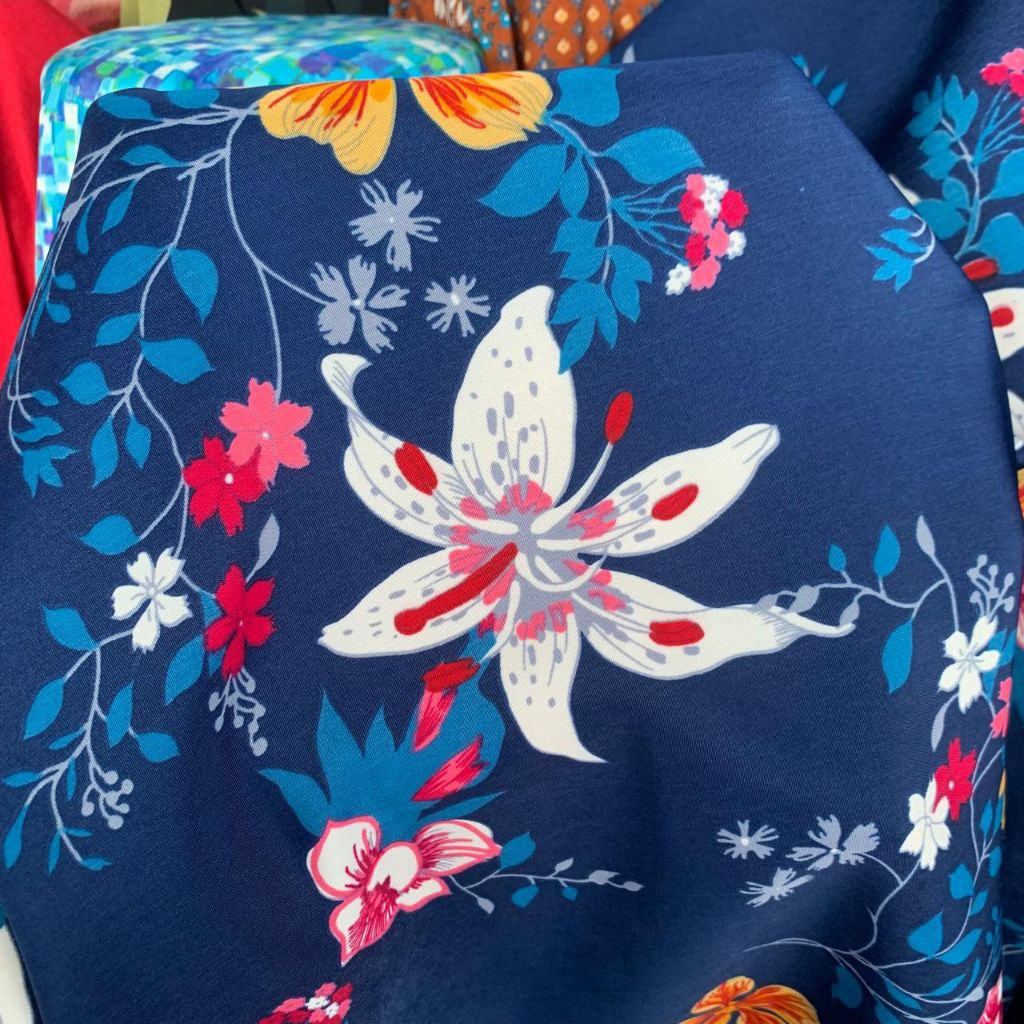 kain silk satin motif - kain satin motif - kain silk motif bunga