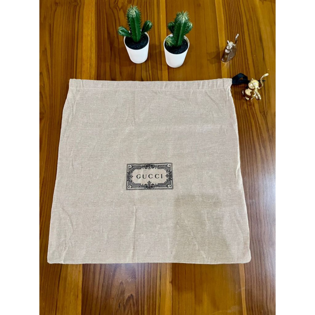 gucci dustbag 39x39 authntic