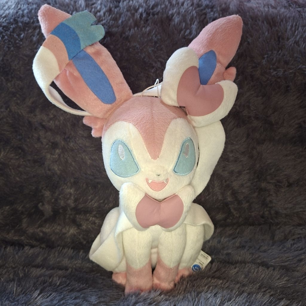 Boneka Sylveon Banpresto Newtag