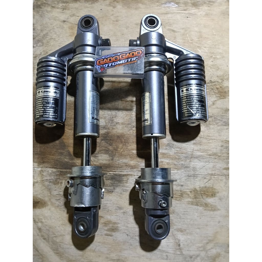 SHOCK ZEPHYR 550 ORIGINAL (BAHAN)