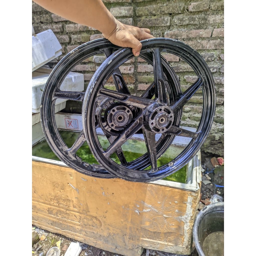Velg Pelek Suzuki Satria 2Tak Dd Double Disk Satria lumba original lepasan