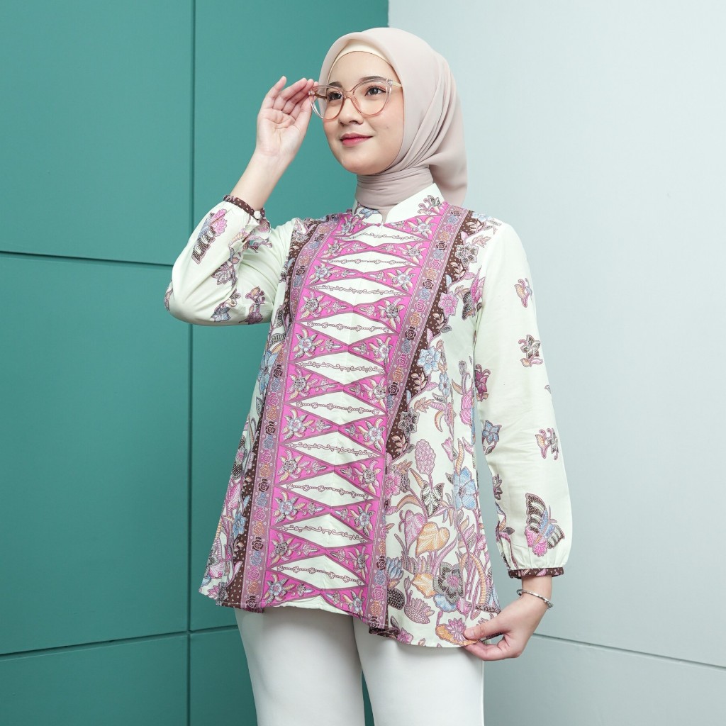Naomi Atasan Wanita Blouse Batik Kerja Kantor Modern Resleting Depan Busui Katun Pink Pastel