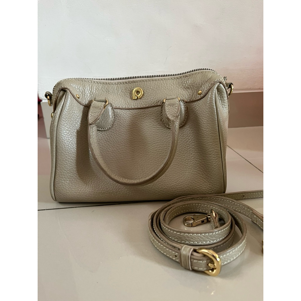 tas papillon preloved / sling bag papilon bekas / tas papillon second ori