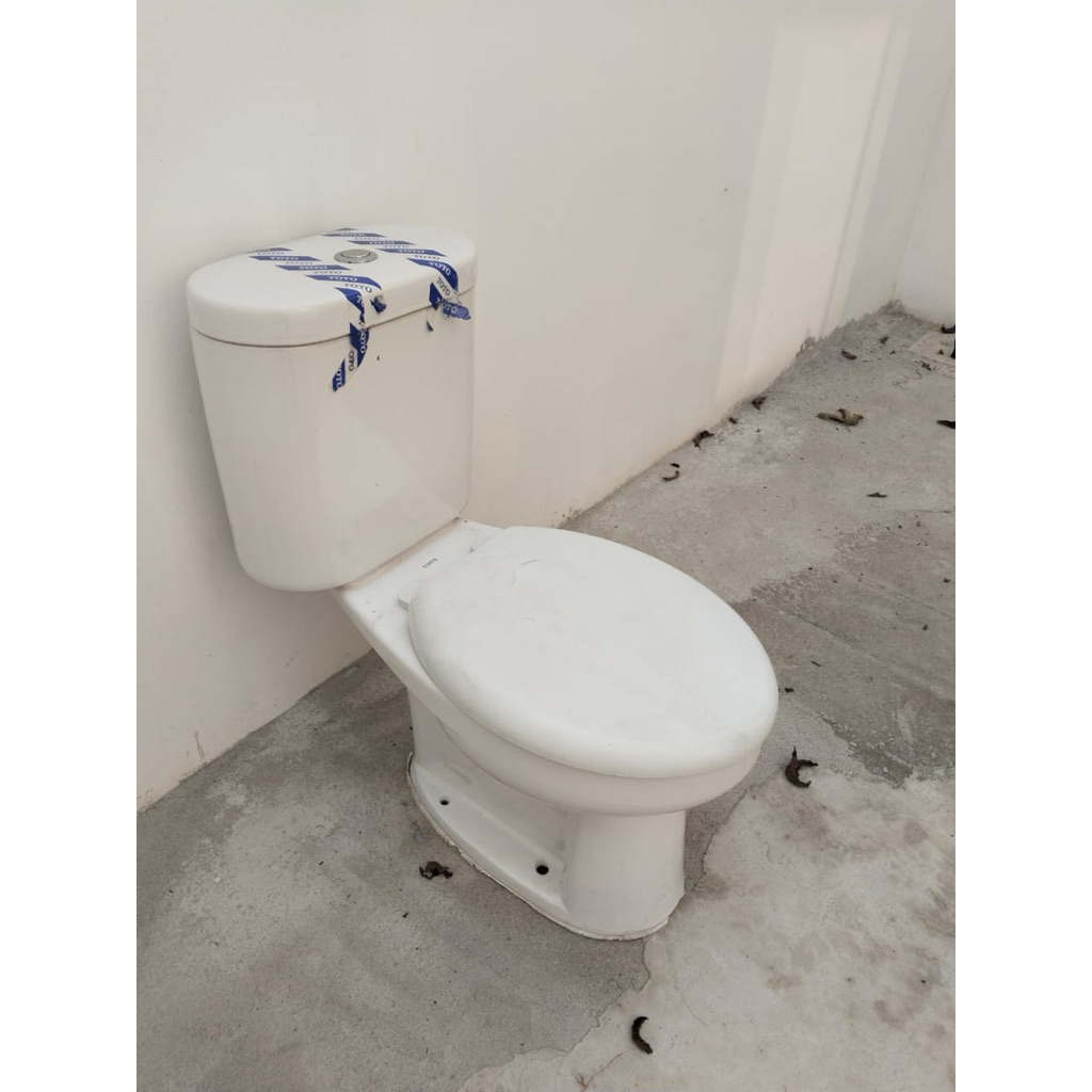 Toto single flush Cw420J& wastafel