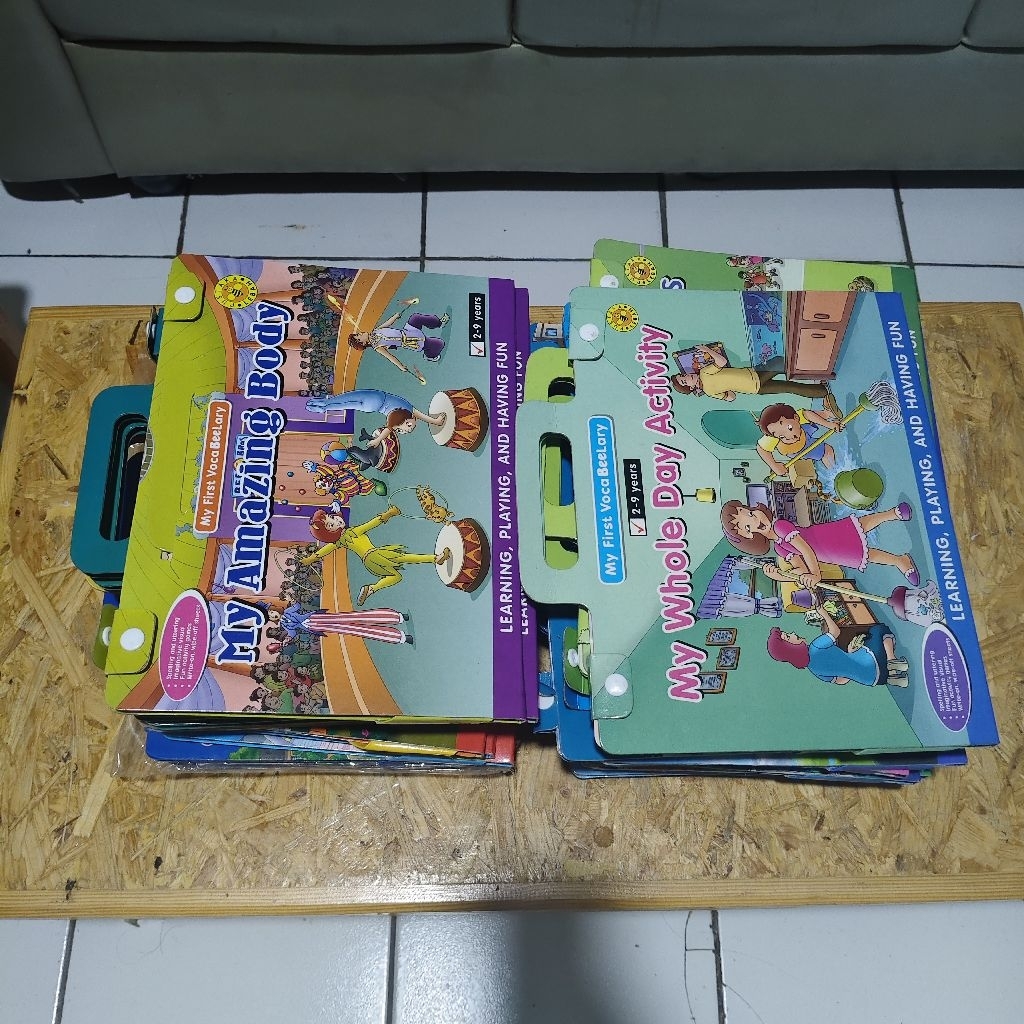 Buku My First Vocabeelary Vertical Random Ori