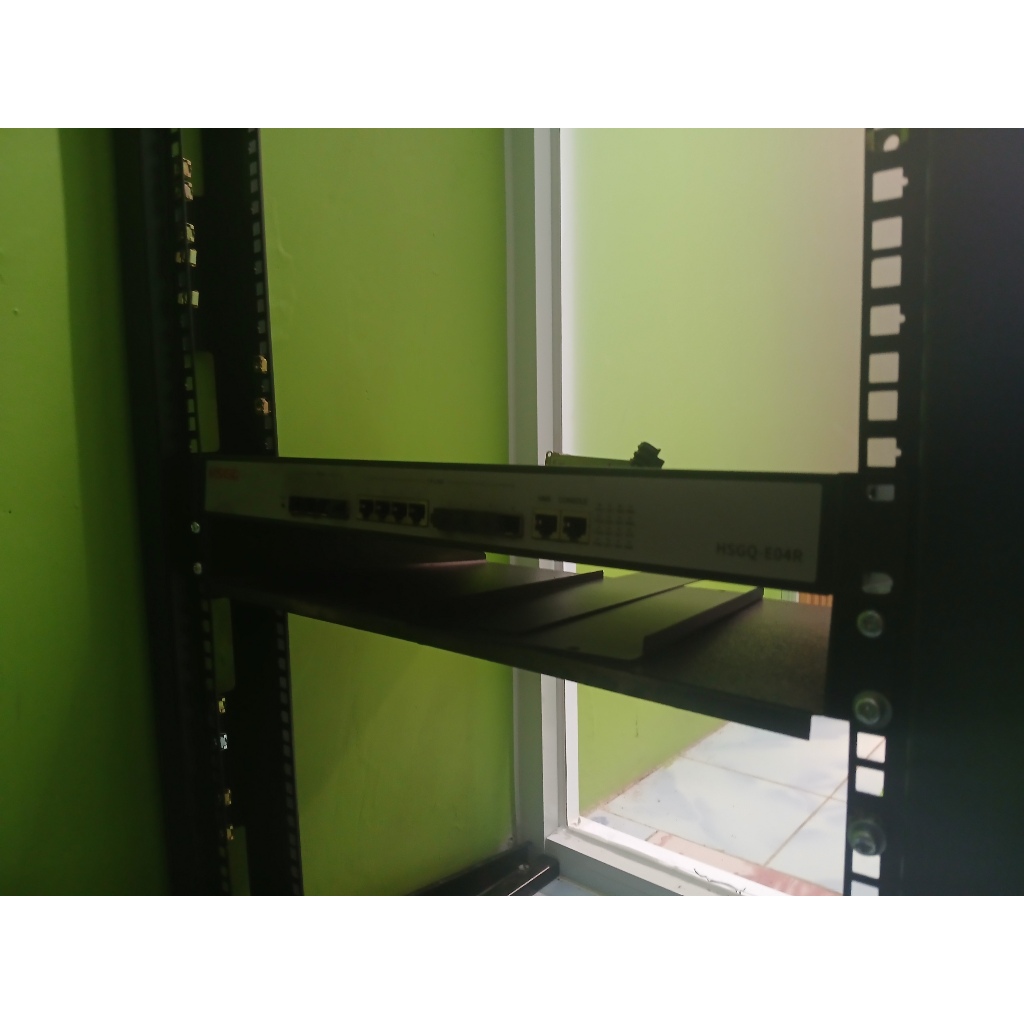 OLT HSGQ 4 PORT KONDISI NORMAL BARU TURUN DARI RACKSERVER