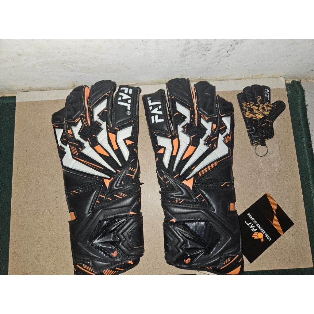 Sarung tangan kiper FAT ALTUS New size 9
