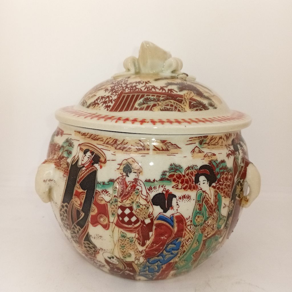 Vintage -   Gamching Lady