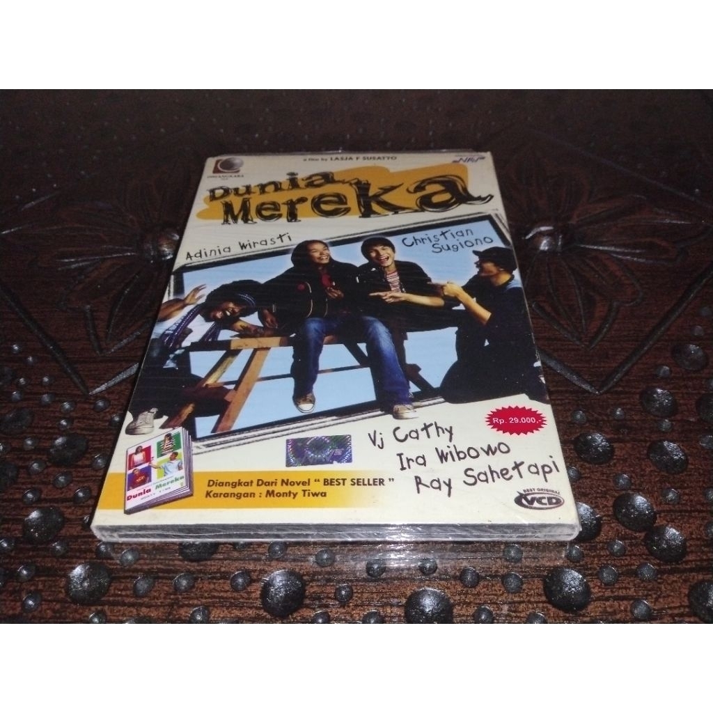 VCD Indonesia, Dunia Mereka