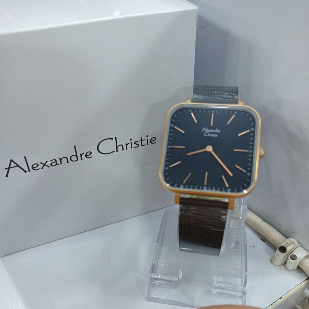 Alexandre Christie pria rantai pasir 8687