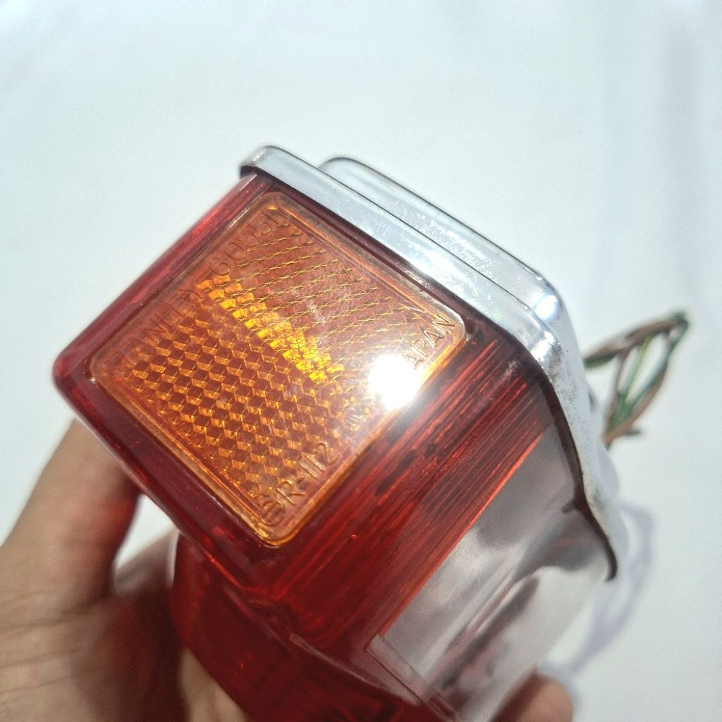 stoplamp assy hm-11rc HONDA CB100 CB125 CB175 CB250 CB350 CB500 CB750 NOS Original