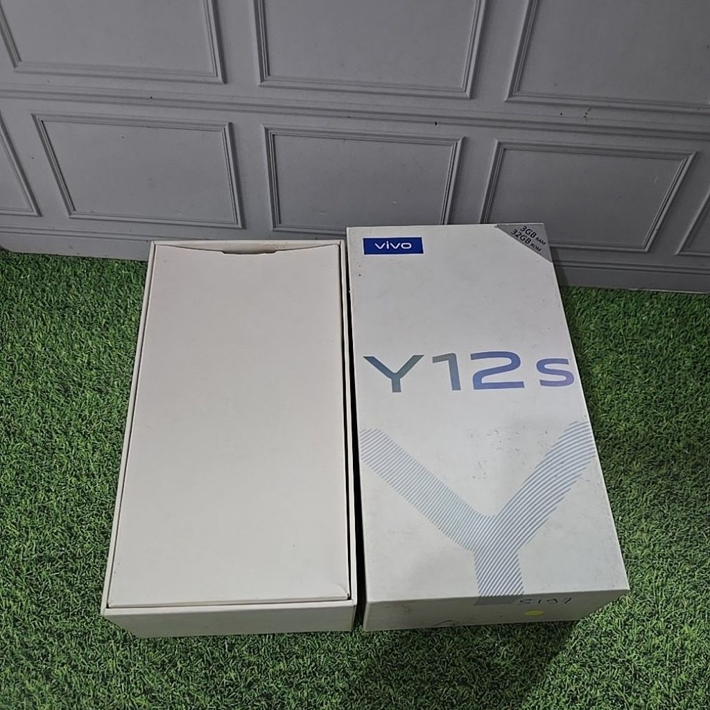 Kardus HP ori vivo y12s(bekas)