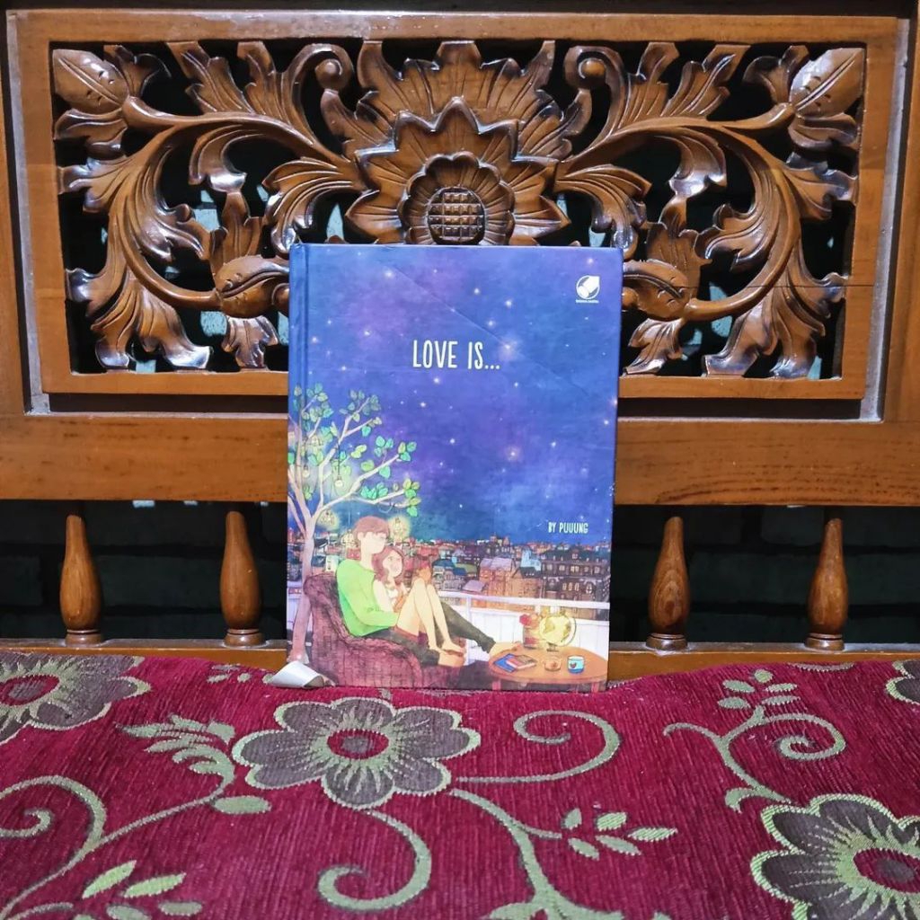 Buku Love is... by Puuung