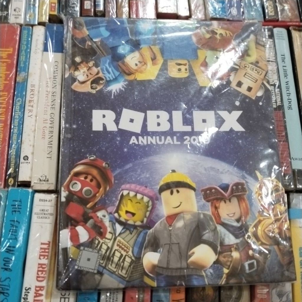 BUKU ORIGINAL ROBLOX ANNUAL