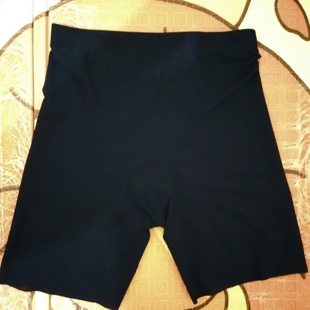 Shortpants Wanita Uniqlo Original