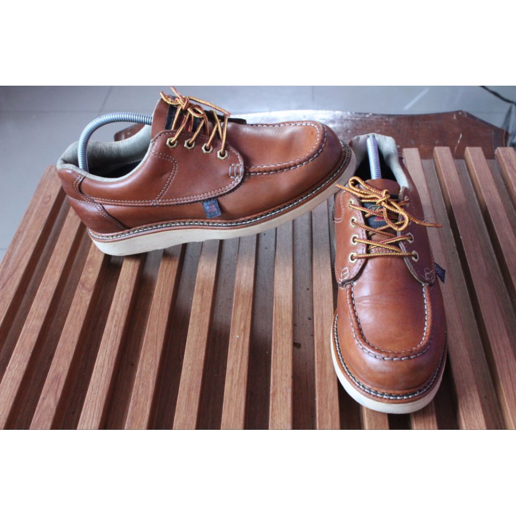 Sepatu boot mewah kelas berat " Thorogood madein USA" Upper kulit asli tebal , outsole kokoh berat  