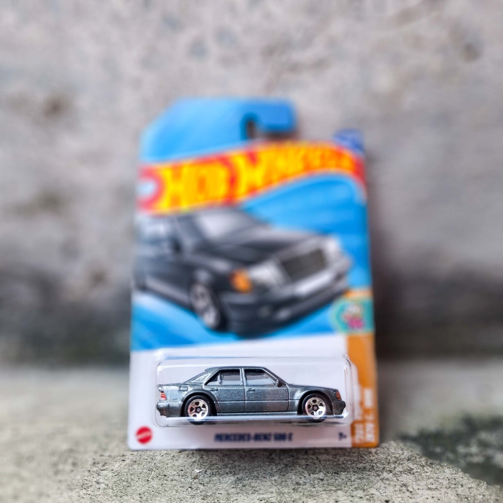 Hot Wheels Mercedes Benz 500 E
