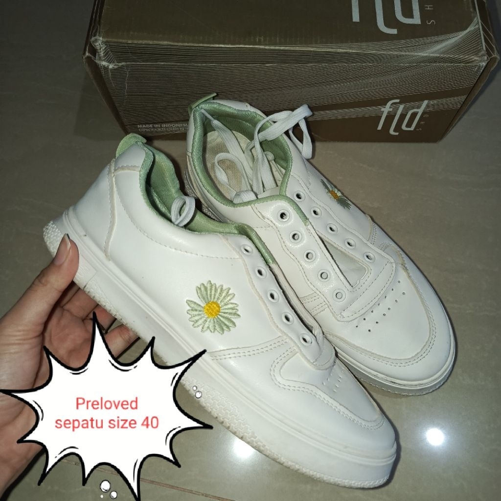 Preloved sepatu dewasa wanita size 40