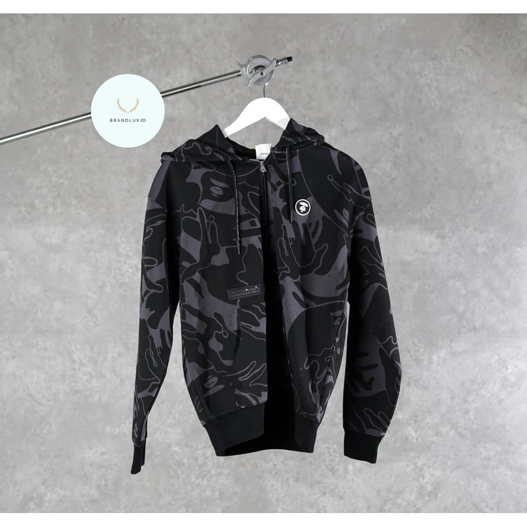 Aape by A Bathing Ape Text Back White Camo Zip Hoodie in Black