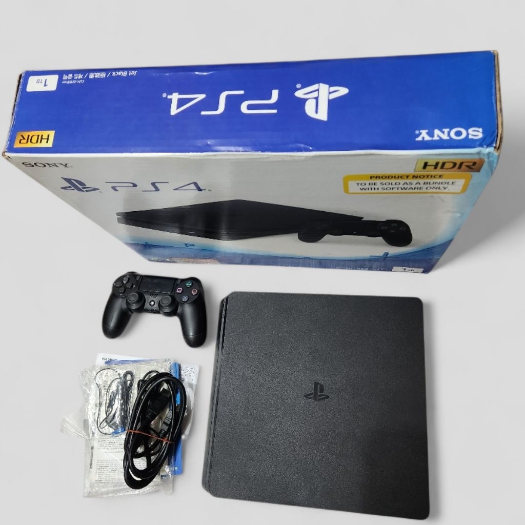 PS4 Slim 1tb Seri22