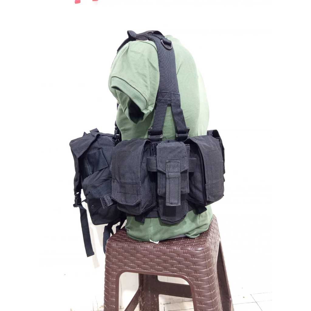 Tas Rompi serbu /  Tas rompi tempur jatah TNI