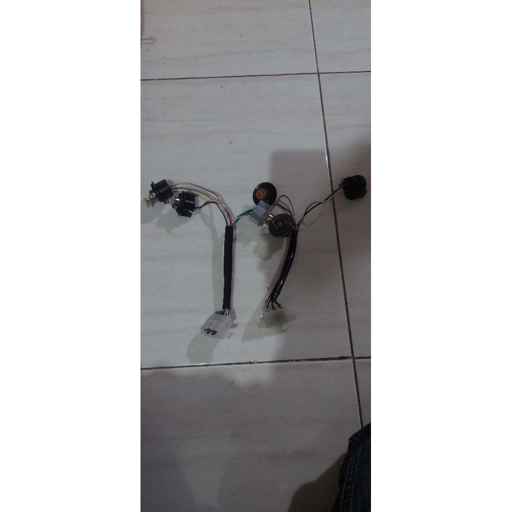 Kabel Soket Stoplamp Lampu Stop Lampu Belakang Kijang G Kijang Grand Extra Original