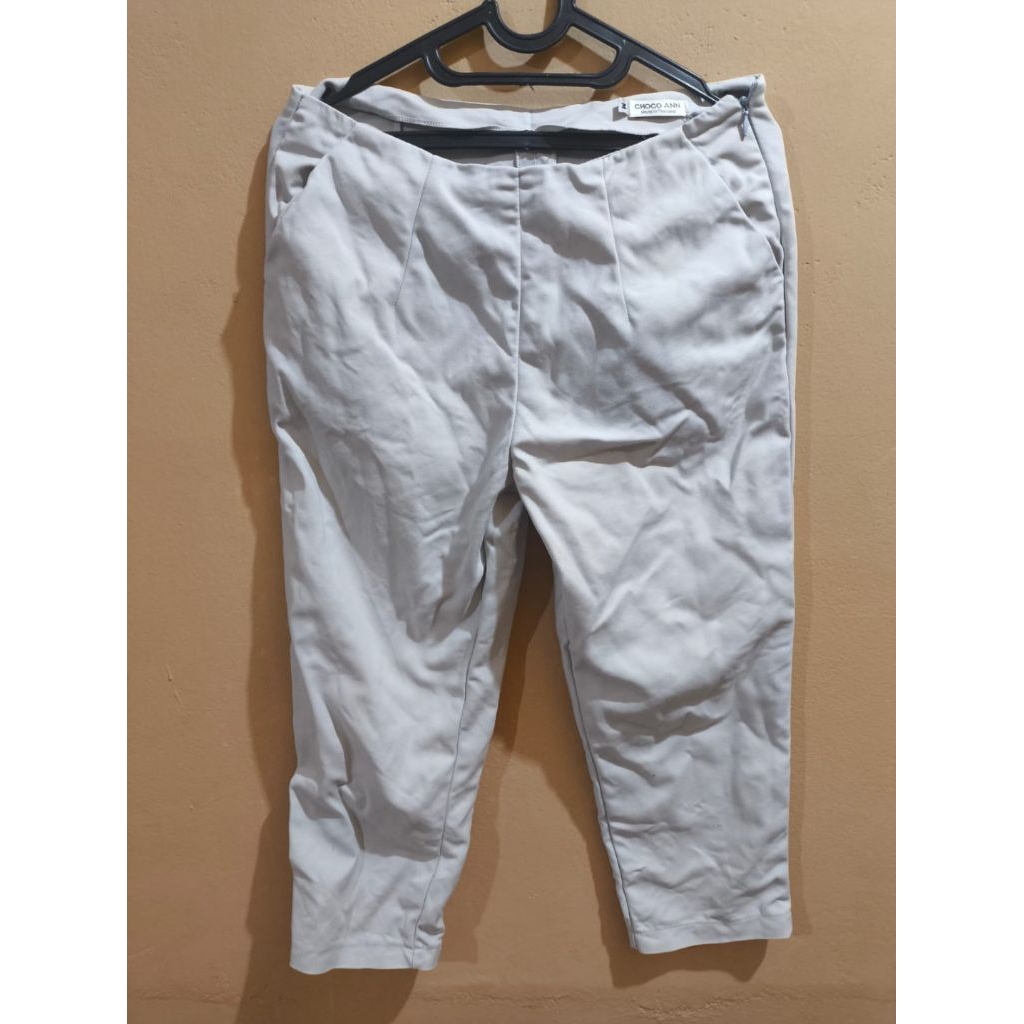 Preloved celana panjang warna Ivory