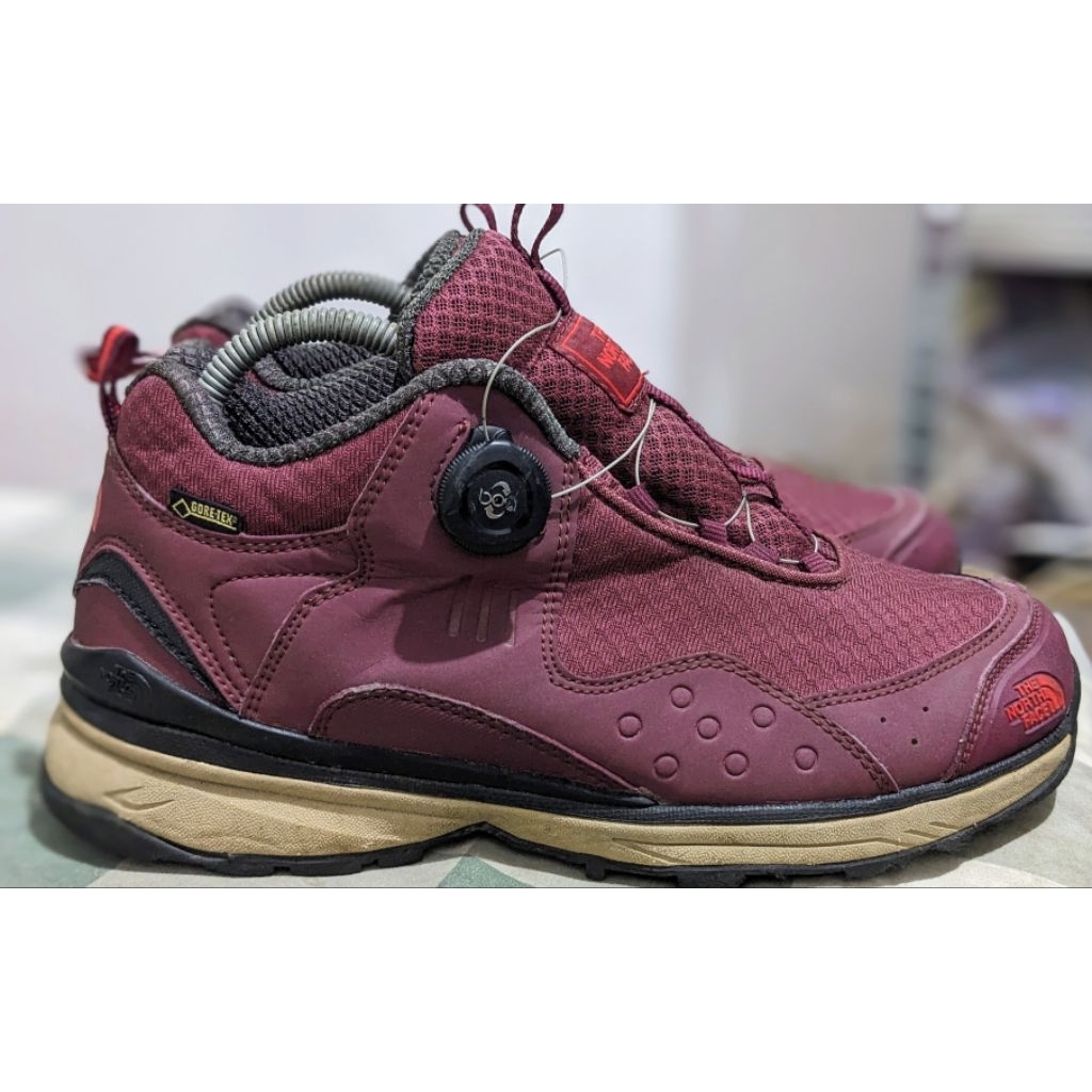 sepatu gunung /outdoor  te en ef boa second size 40 insole 26cm