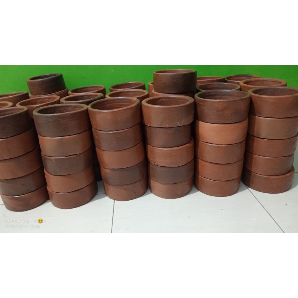 Gerabah cuwo mangkuk tempat wadah pakan kelinci,kucing,marmut,ayam,burung dll