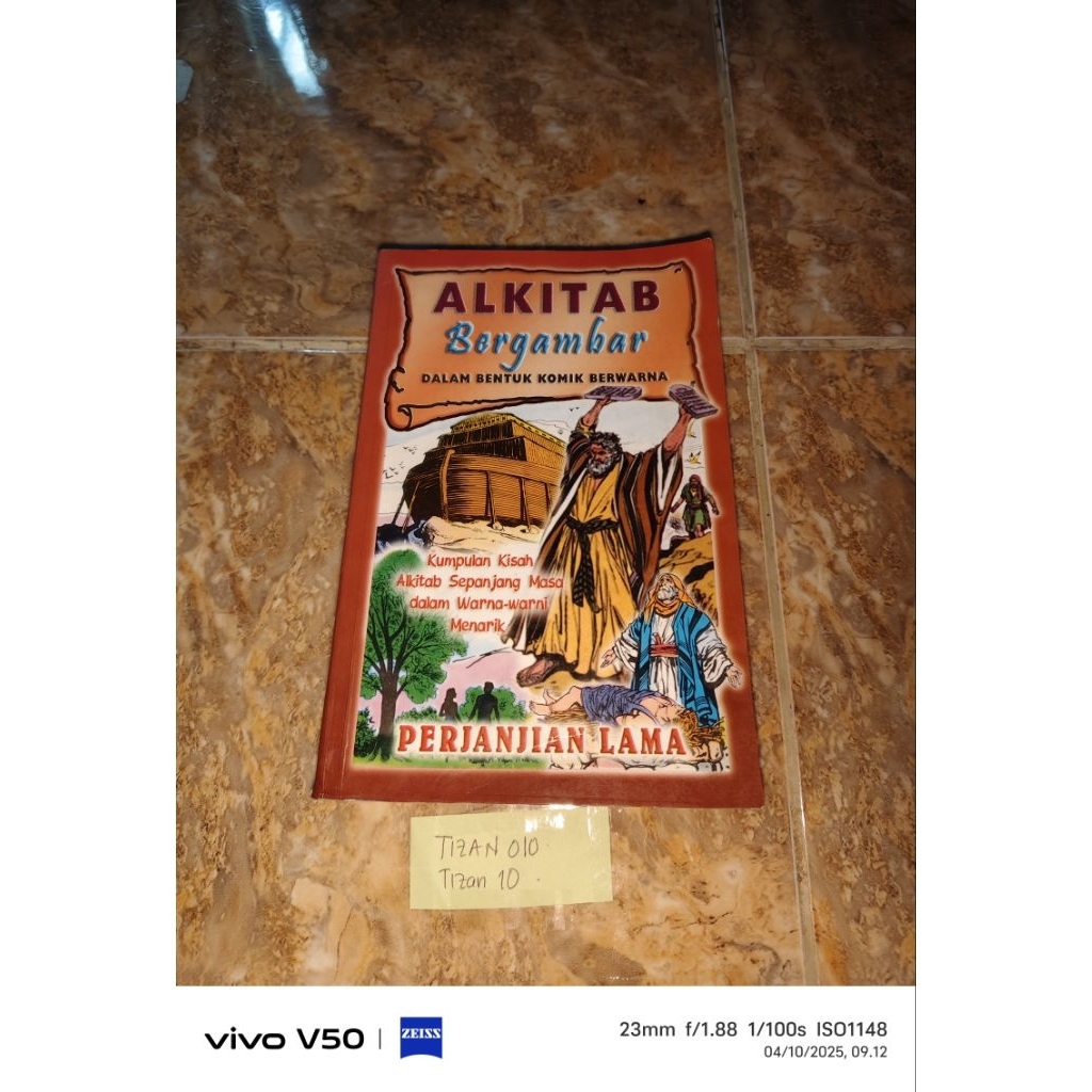 Buku Alkitab Bergambar dalam bentuk komik berwarna - Perjanjian Lama