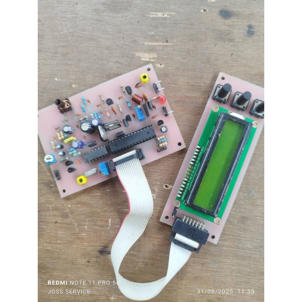 Brik fm pemancar FM menggunakan PLL