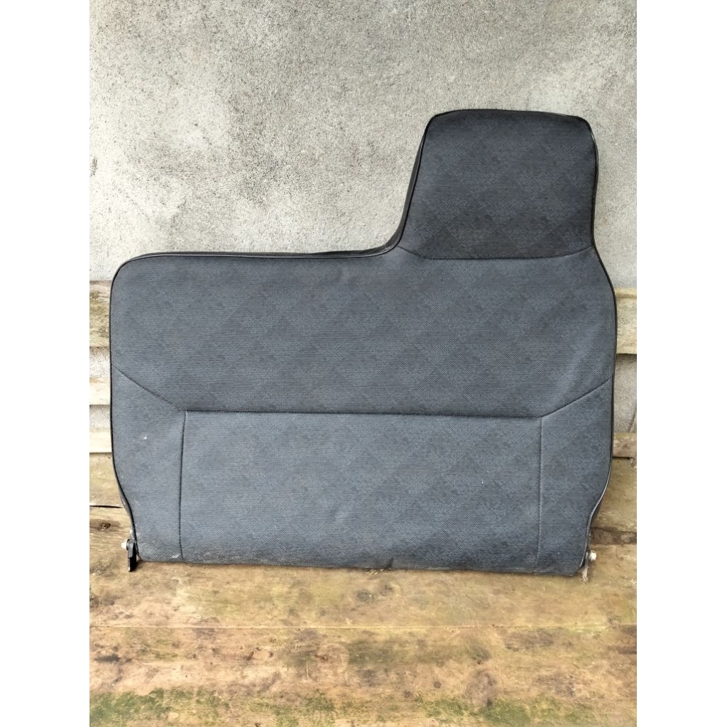 sandaran jok hitam tahun muda penumpang canter 125/110 ps original copotan